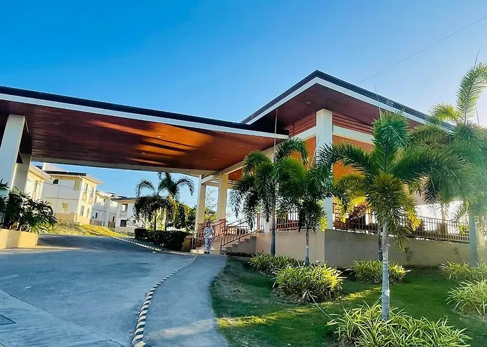 Zebs Cozy Cove Apartment Cebu